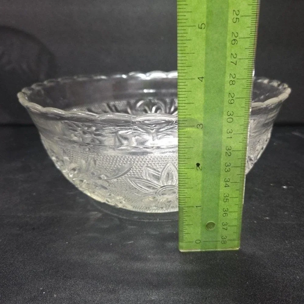 Anchor Hocking Clear Sunflower Serving Bowl, Vintage Pressed Glass‎ Centerpiece